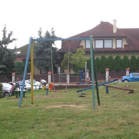 Apartament Pod Jasna Gora Częstochowa Kültér fotó